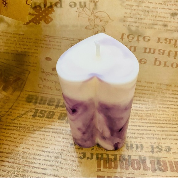 Tie Dye Heart Shape Pillar Candle 6oz High End Luxury - Picture 3 of 5